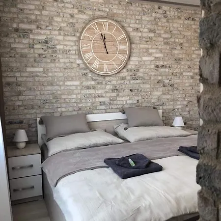 Urban C707, Free Garage Parking *