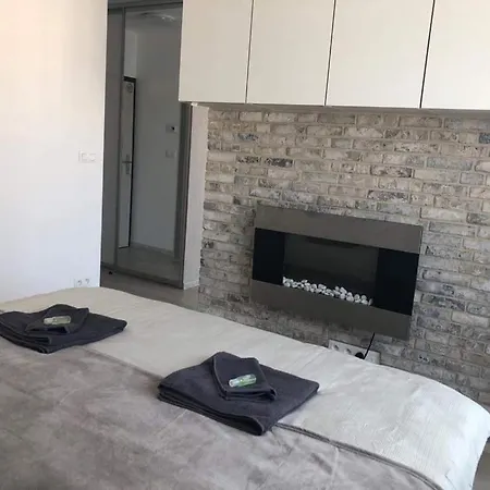 Urban C707, Free Garage Parking *