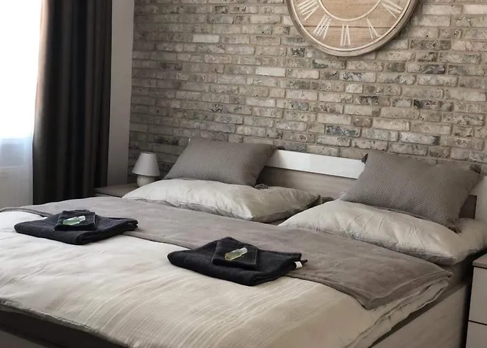 Urban C707, Free Garage Parking Apartment